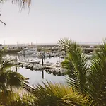 Sol - Cozy Apartment, Communal Pool Διαμέρισμα *