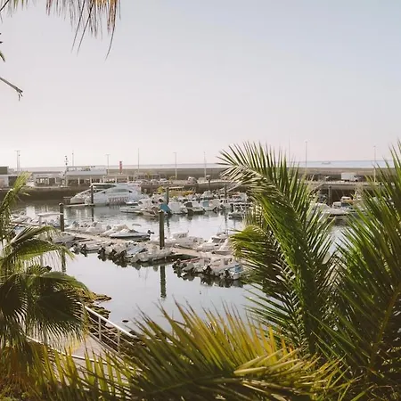 Sol - Cozy Apartment, Communal Pool شقة *